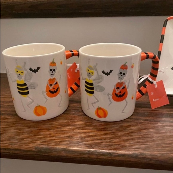 NEW “LANG DESIGNS” RARE HALLOWEEN MUGS /MATCHING TRAY - Picture 3 of 5